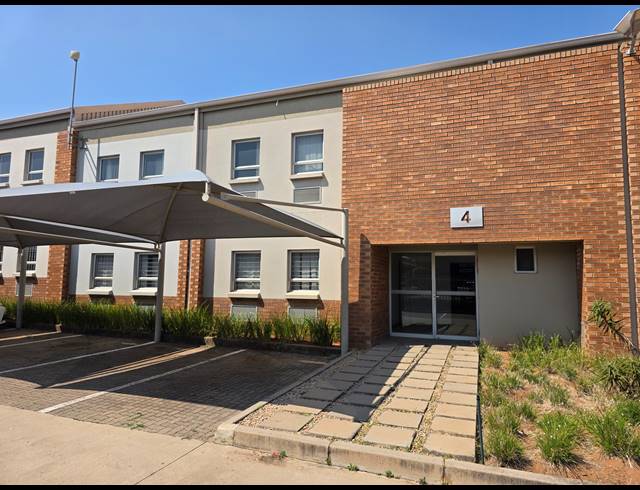 550M² WAREHOUSE TO LET IN STORMILL